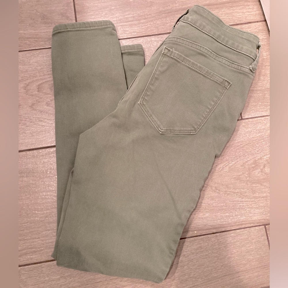 Old Navy Rockstar Jeans-8